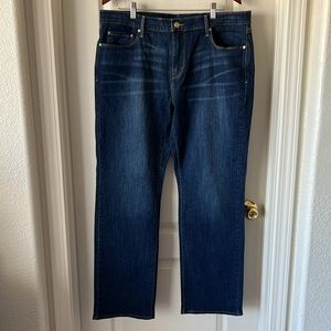 Women’s Levi’s jeans